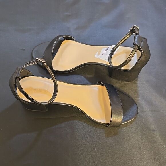 BRAND NEW WILD DIVA WOMEN'S ANKLE STRAP PLATFORM  LOW CHUNKY HEELS  SANDAL - Picture 10 of 15